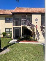 7233 Golf Colony Ct in Greenacres, FL - Building Photo