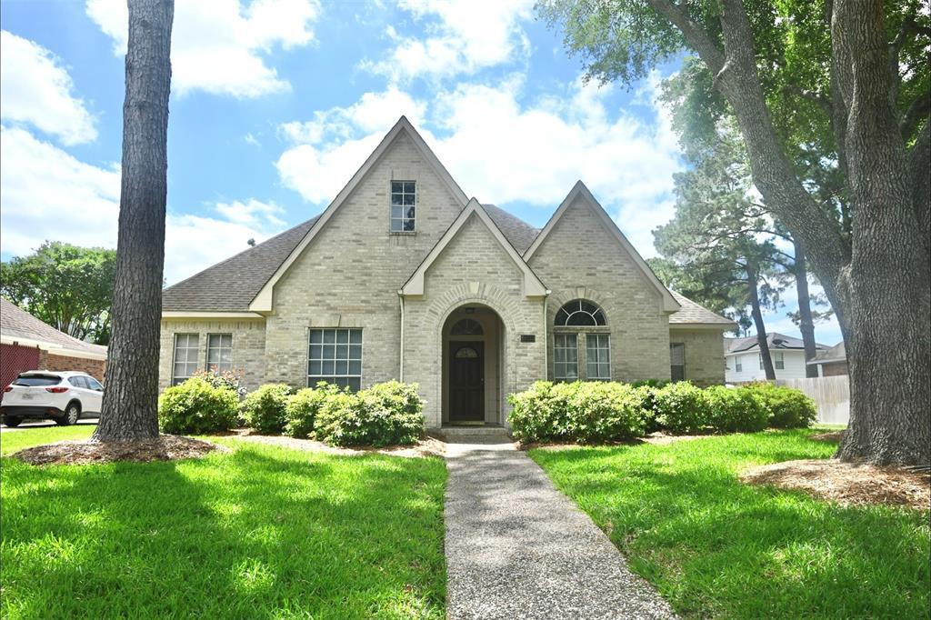 18319 Farnsfield Dr in Houston, TX - Foto de edificio