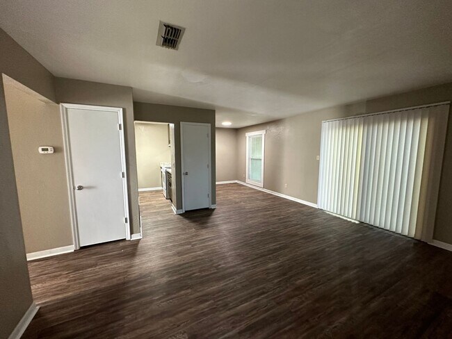 2010 Bradford Ct in Tallahassee, FL - Building Photo - Building Photo