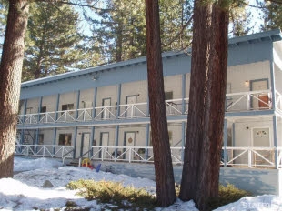 3584 Bobby Grey Cir in South Lake Tahoe, CA - Foto de edificio