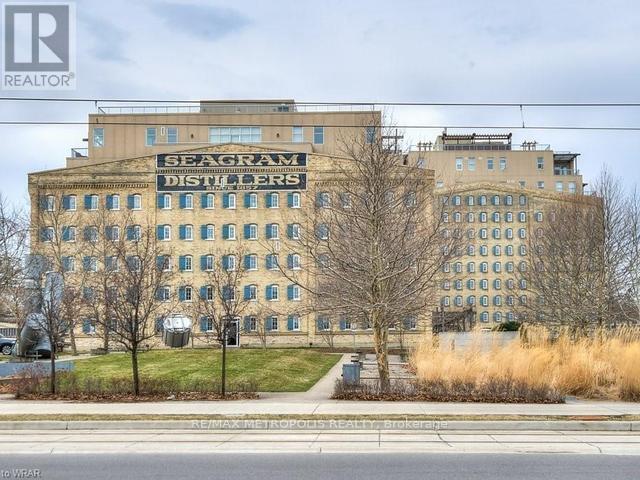 5-405 Father David Bauer Dr in Waterloo, ON - Building Photo