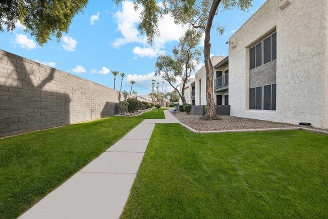 San Merida in Phoenix, AZ - Building Photo - Building Photo