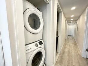 113 Hillside St, Unit 2 in Boston, MA - Building Photo - Building Photo