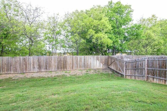 5523 Degan Way in San Antonio, TX - Building Photo - Building Photo