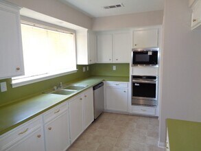 12607 Big Stone Dr in Houston, TX - Foto de edificio - Building Photo