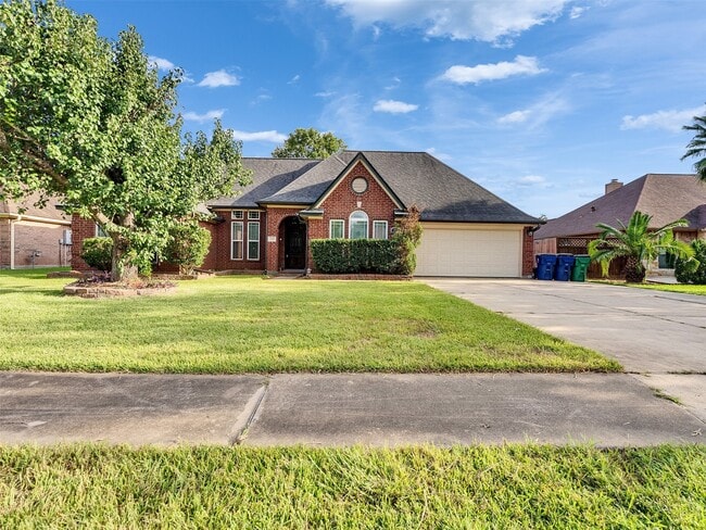 114 Audubon Woods Dr in Richwood, TX - Building Photo - Building Photo