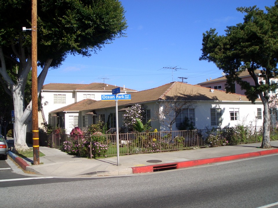 2607 22nd St in Santa Monica, CA - Building Photo