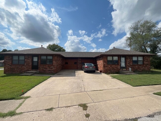 property at 2765 E McDaniel St