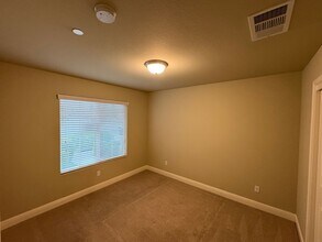 4201 W Wren Ave in Visalia, CA - Building Photo - Building Photo