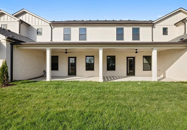 512 Old Lovers Ln in Bowling Green, KY - Building Photo - Building Photo