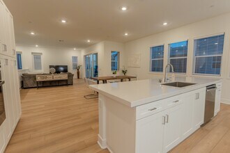 241 Proctor in Irvine, CA - Building Photo - Building Photo