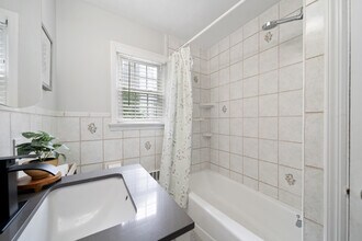 364 Rutland Ave in Teaneck, NJ - Building Photo - Building Photo