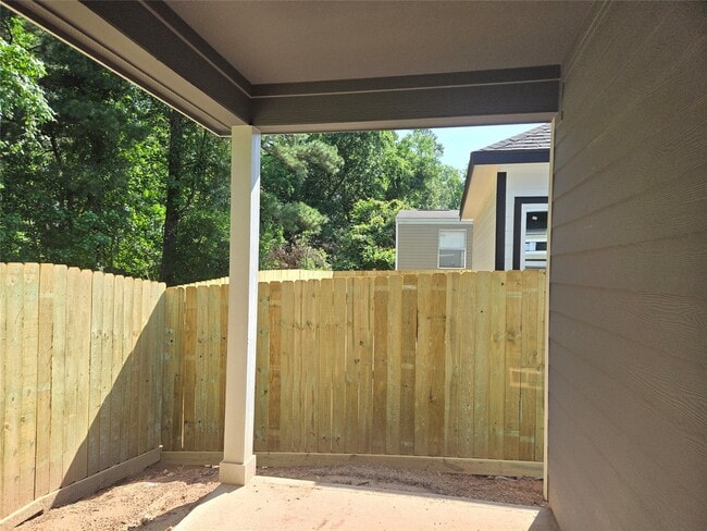 16894 Balmoral St in Montgomery, TX - Building Photo - Building Photo