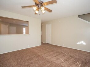 914 Eagles Glide Dr in Houston, TX - Building Photo - Building Photo