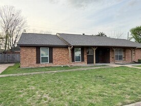 3826 Quiet Pl Dr in Houston, TX - Building Photo