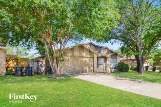 7116 Wayfarer Trail in Fort Worth, TX - Foto de edificio - Building Photo