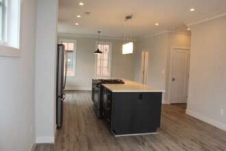 904 N Buchanan Ct in Arlington, VA - Building Photo - Building Photo