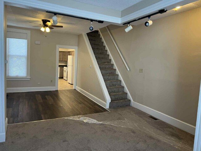 1621 Wallace St in Harrisburg, PA - Building Photo - Building Photo