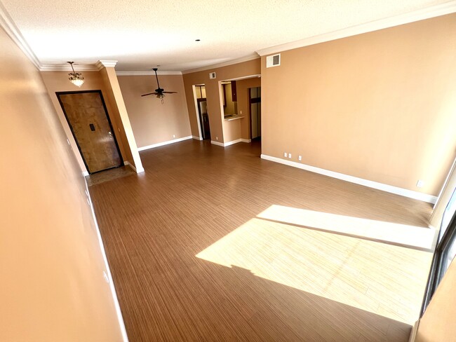 property at 533 S St Andrews Pl