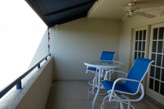 835 S Osprey Ave, Unit 411 in Sarasota, FL - Building Photo - Building Photo