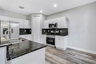 2540 SW 85th Ter in Miramar, FL - Building Photo - Building Photo