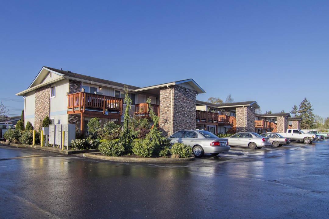 Mt Vista Apartments in Centralia, WA - Building Photo