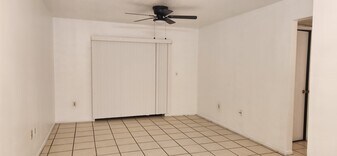 1552 University Ln in Cocoa, FL - Building Photo
