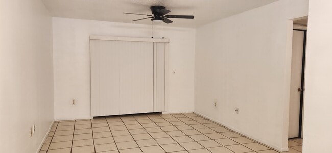 property at 1552 University Ln