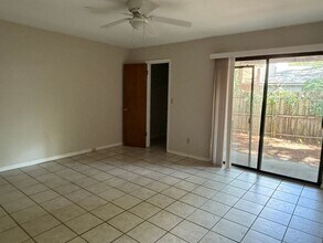 7019 SW 17th Pl in Gainesville, FL - Building Photo - Building Photo