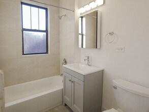 3911 N Keeler Ave, Unit 1 in Chicago, IL - Building Photo - Building Photo