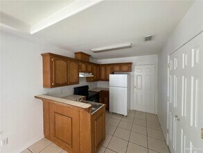 2207 W Candlelight Ln in Edinburg, TX - Building Photo - Building Photo