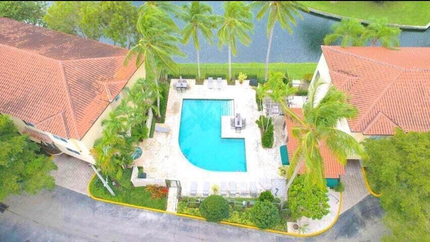 20889 St Andrews Blvd in Boca Raton, FL - Building Photo