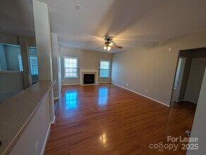 1552 Moss Creek Dr in Harrisburg, NC - Building Photo - Building Photo