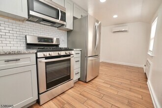 36 Derwent Ave in Verona, NJ - Building Photo - Building Photo