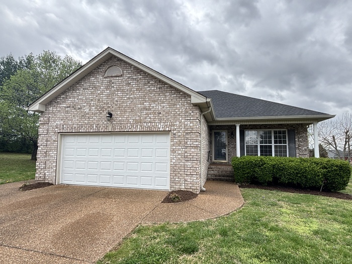 1085 Evan Ct in Gallatin, TN - Building Photo