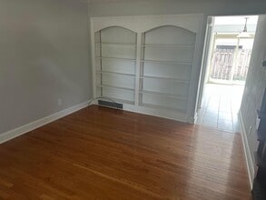 4867 Dierker Rd in Upper Arlington, OH - Building Photo - Building Photo