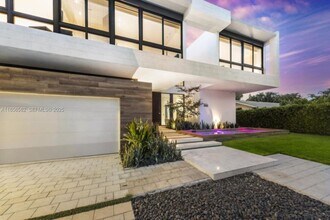 418 Sunset Dr in Hallandale Beach, FL - Building Photo - Building Photo