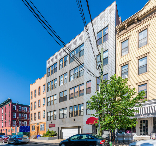 Jefferson Triad in Hoboken, NJ - Foto de edificio - Building Photo