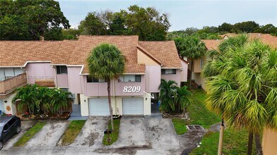 8209 NW 8th St in Plantation, FL - Building Photo - Building Photo