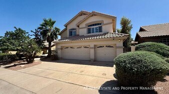 1655 E Saltsage Dr in Phoenix, AZ - Building Photo
