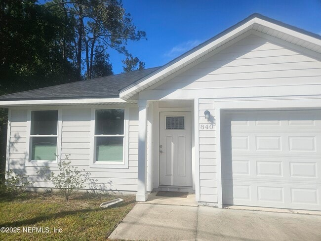 840 W 10th St in St. Augustine, FL - Building Photo - Building Photo