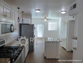 4812 Crest Ave SE in Albuquerque, NM - Building Photo - Building Photo