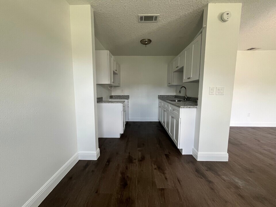 2619 Kelly Ln in Lakeland, FL - Building Photo