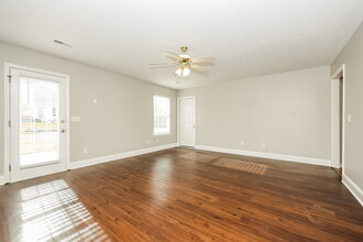 3202 Barksdale Cir in La Vergne, TN - Building Photo - Building Photo