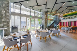 227 NE 2nd St in Miami, FL - Building Photo - Building Photo