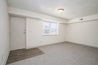 SkyView in Columbus, OH - Building Photo - Interior Photo
