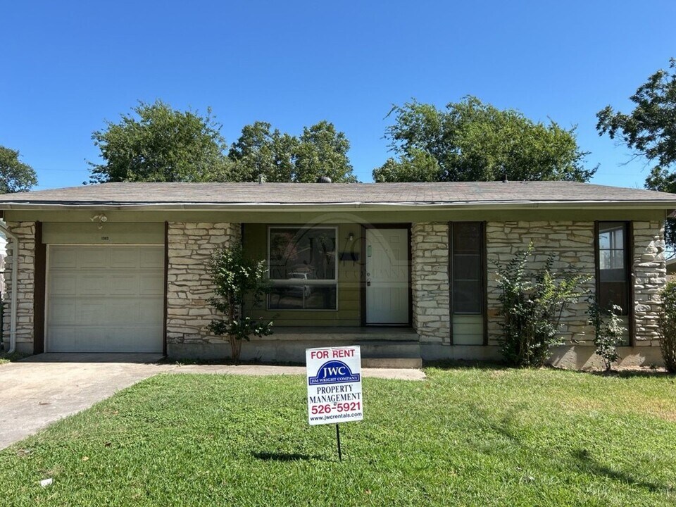 1303 West Ln in Killeen, TX - Foto de edificio