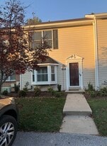 1002 N Glen Dr in Glen Mills, PA - Building Photo