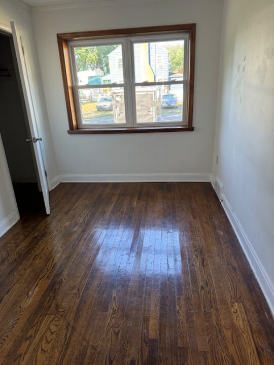 88 Riverside Dr in South Charleston, WV - Building Photo