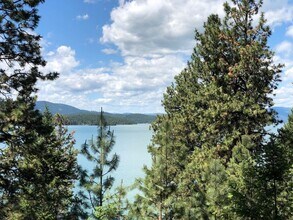 31251 Finley Point Rd in Polson, MT - Building Photo - Building Photo